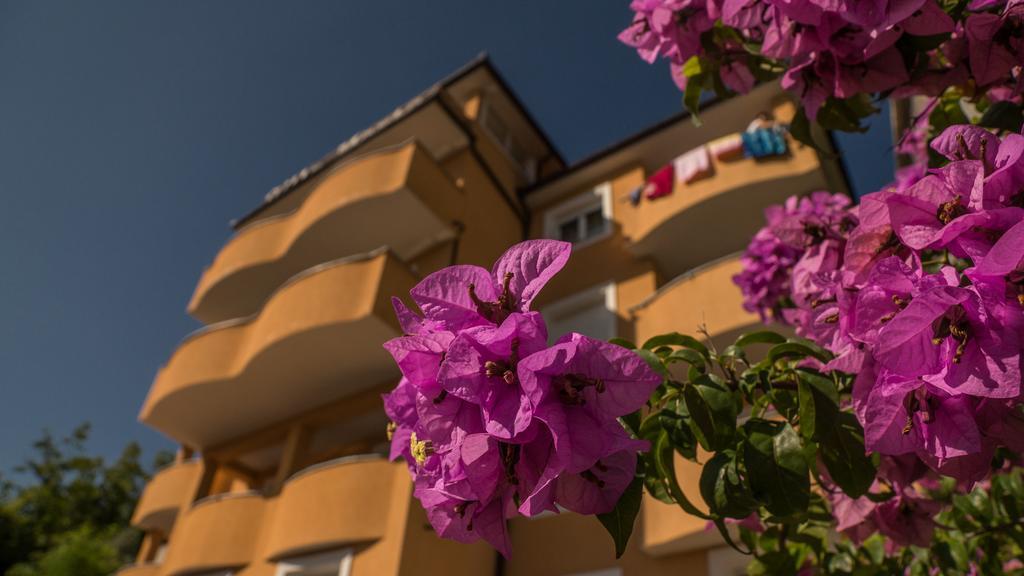 Apartments Villa Marta Opatija Luaran gambar