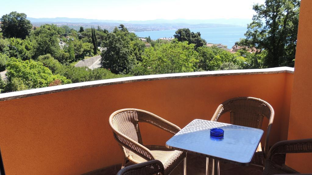 Apartments Villa Marta Opatija Luaran gambar